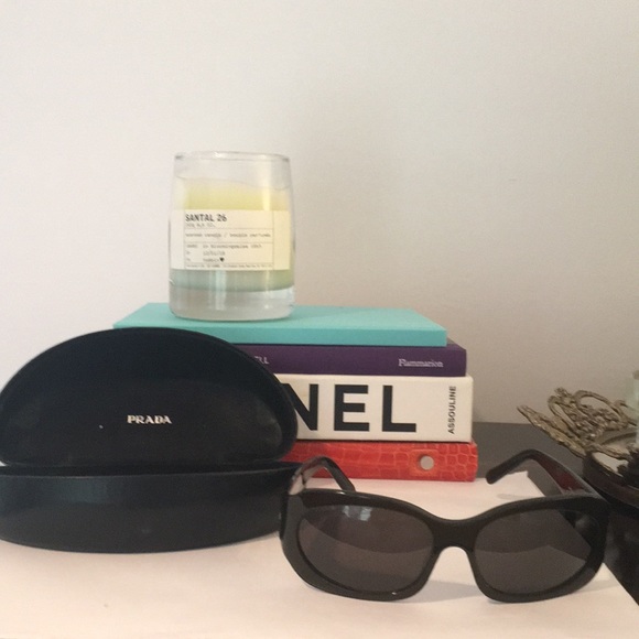 Prada sunglasses - Picture 3 of 5